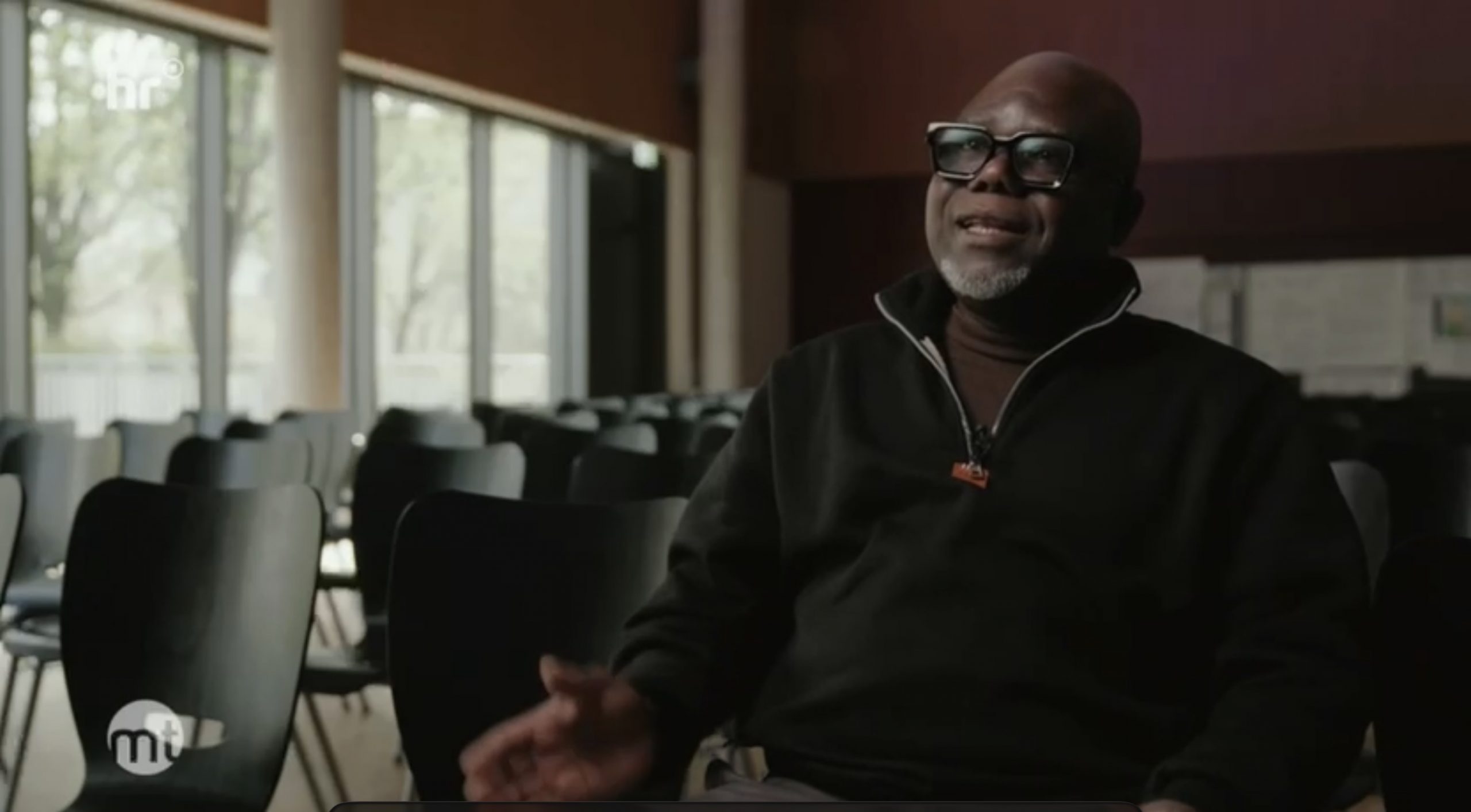 Du betrachtest gerade HR-Fernsehbeitrag mit unserem Hausmeister zur Demokratiewoche